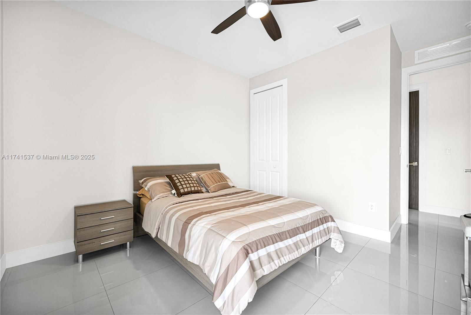 Real estate property located at 14869 29th Ter, Miami-dade, Dav Mar Estates, Miami, FL