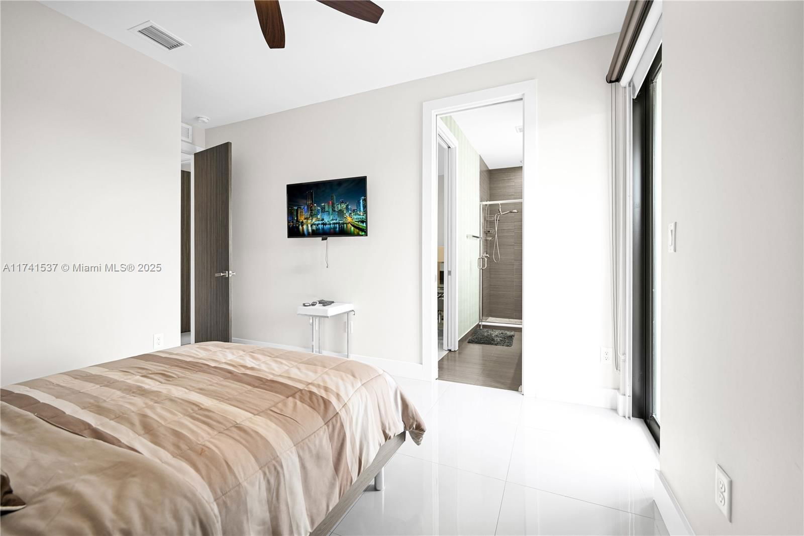 Real estate property located at 14869 29th Ter, Miami-dade, Dav Mar Estates, Miami, FL