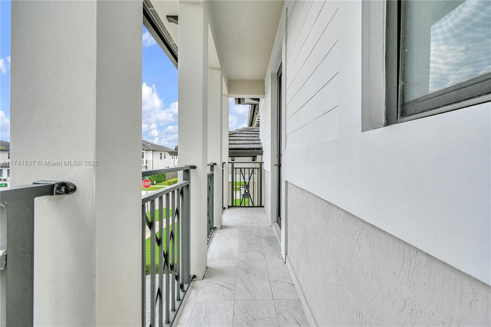 Real estate property located at 14869 29th Ter, Miami-dade, Dav Mar Estates, Miami, FL