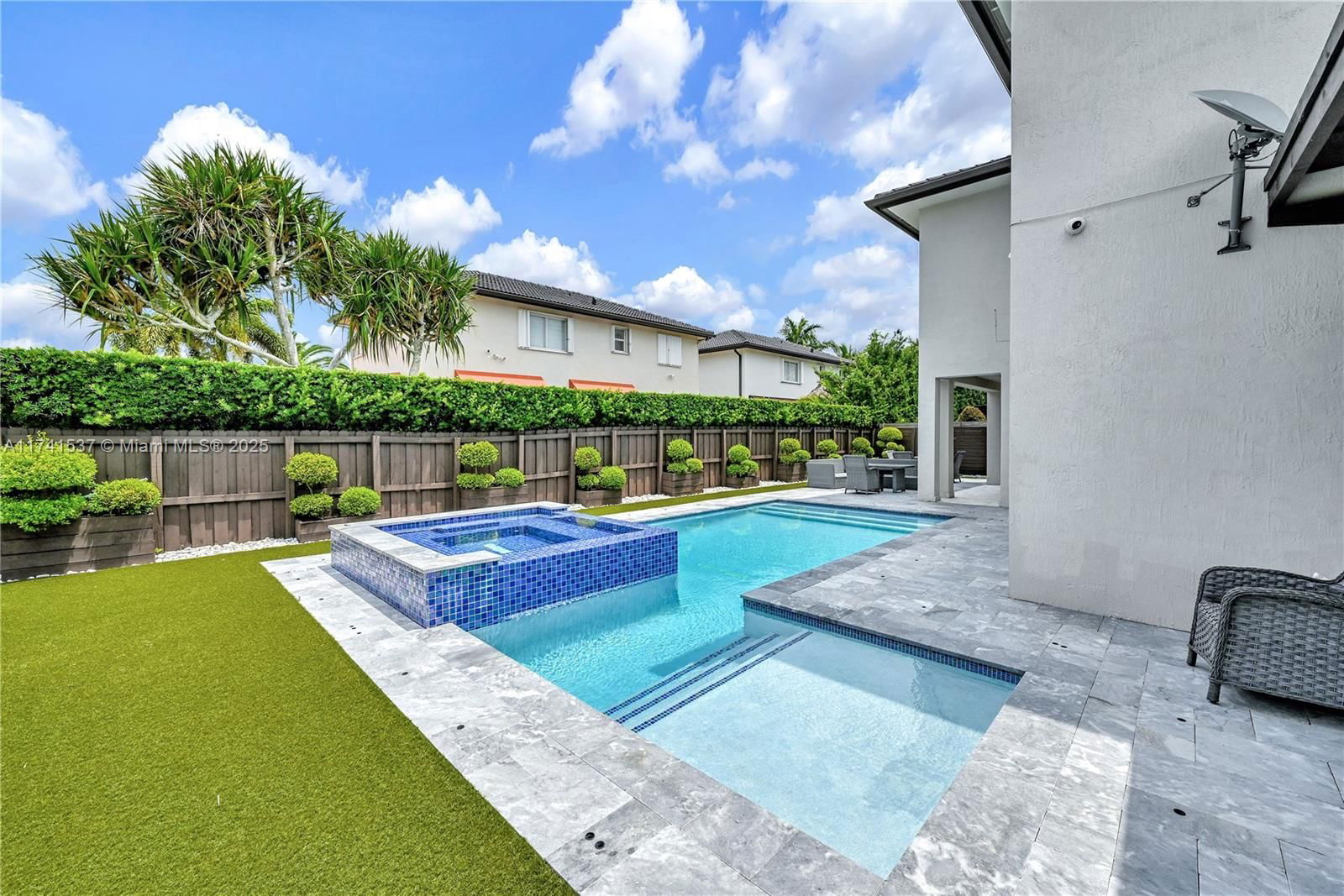 Real estate property located at 14869 29th Ter, Miami-dade, Dav Mar Estates, Miami, FL