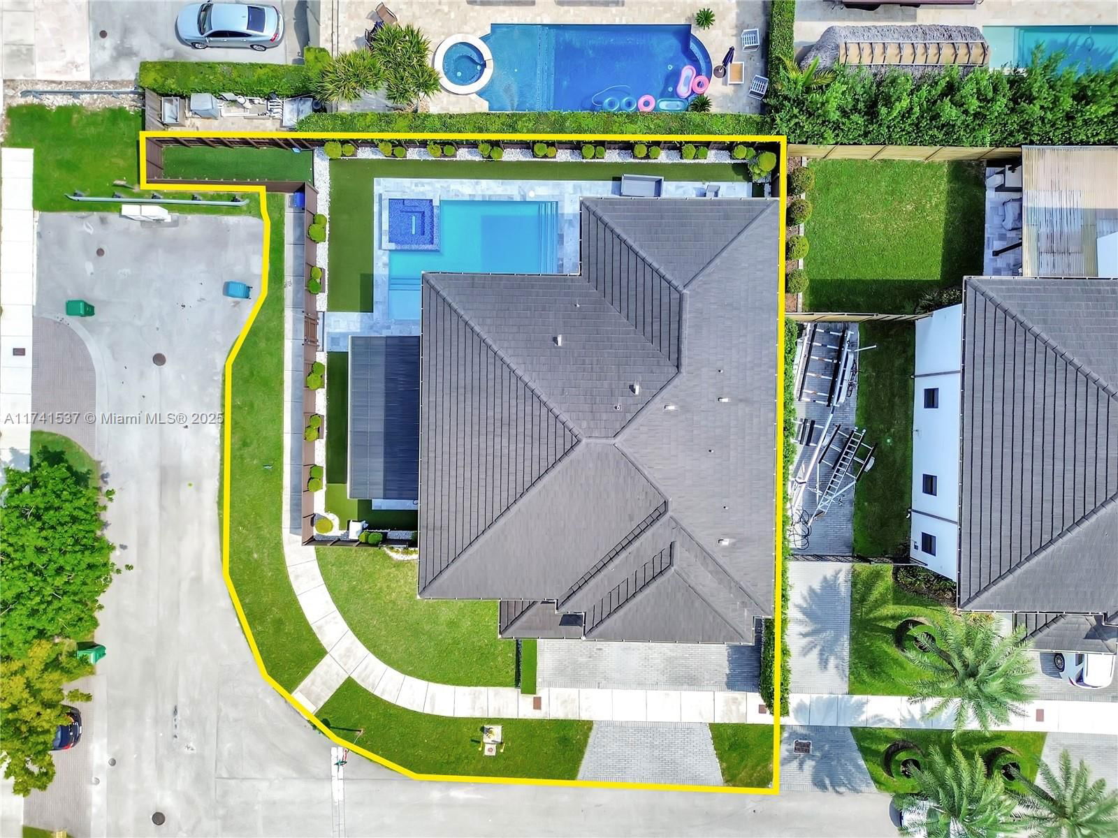 Real estate property located at 14869 29th Ter, Miami-dade, Dav Mar Estates, Miami, FL