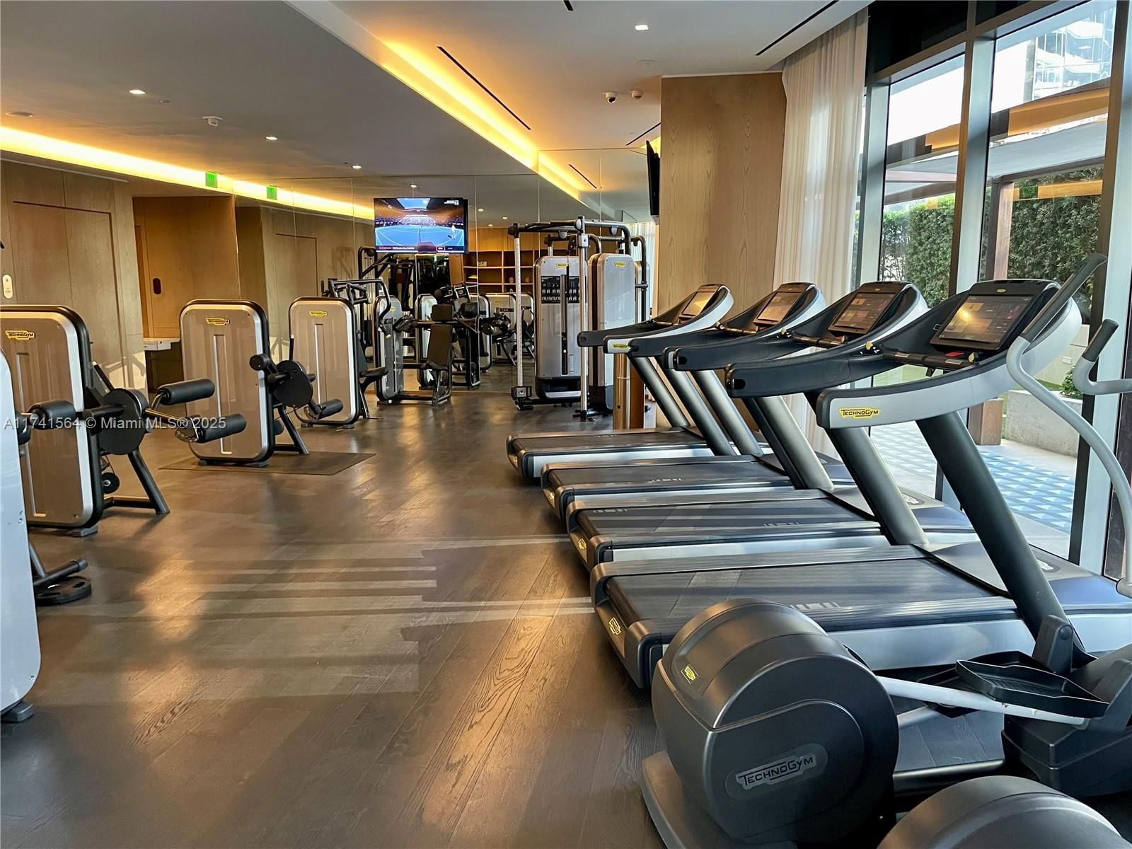 Real estate property located at 801 Miami Ave #2408, Miami-dade, 801 Sma Residences Condo, Miami, FL