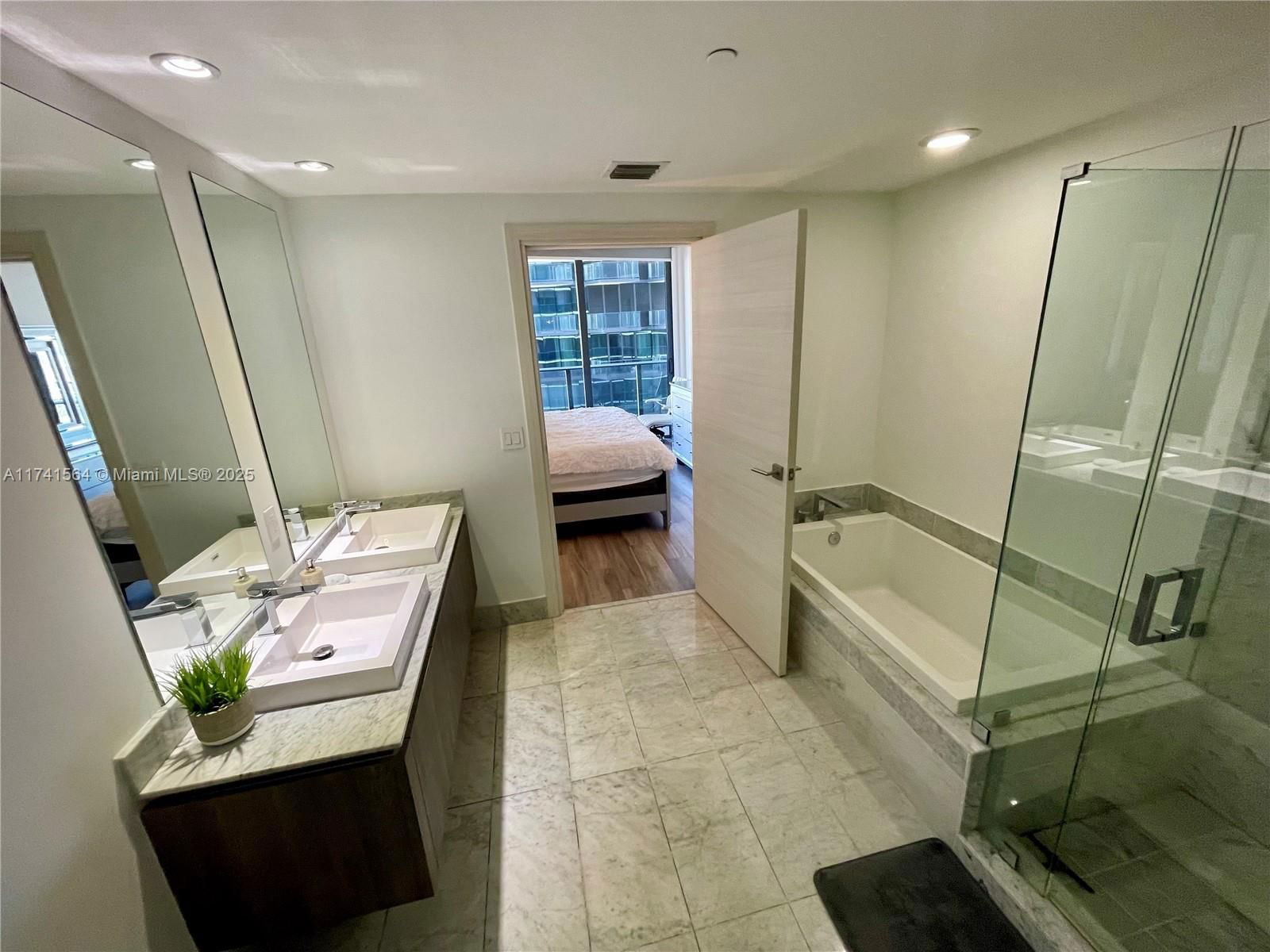 Real estate property located at 801 Miami Ave #2408, Miami-dade, 801 Sma Residences Condo, Miami, FL