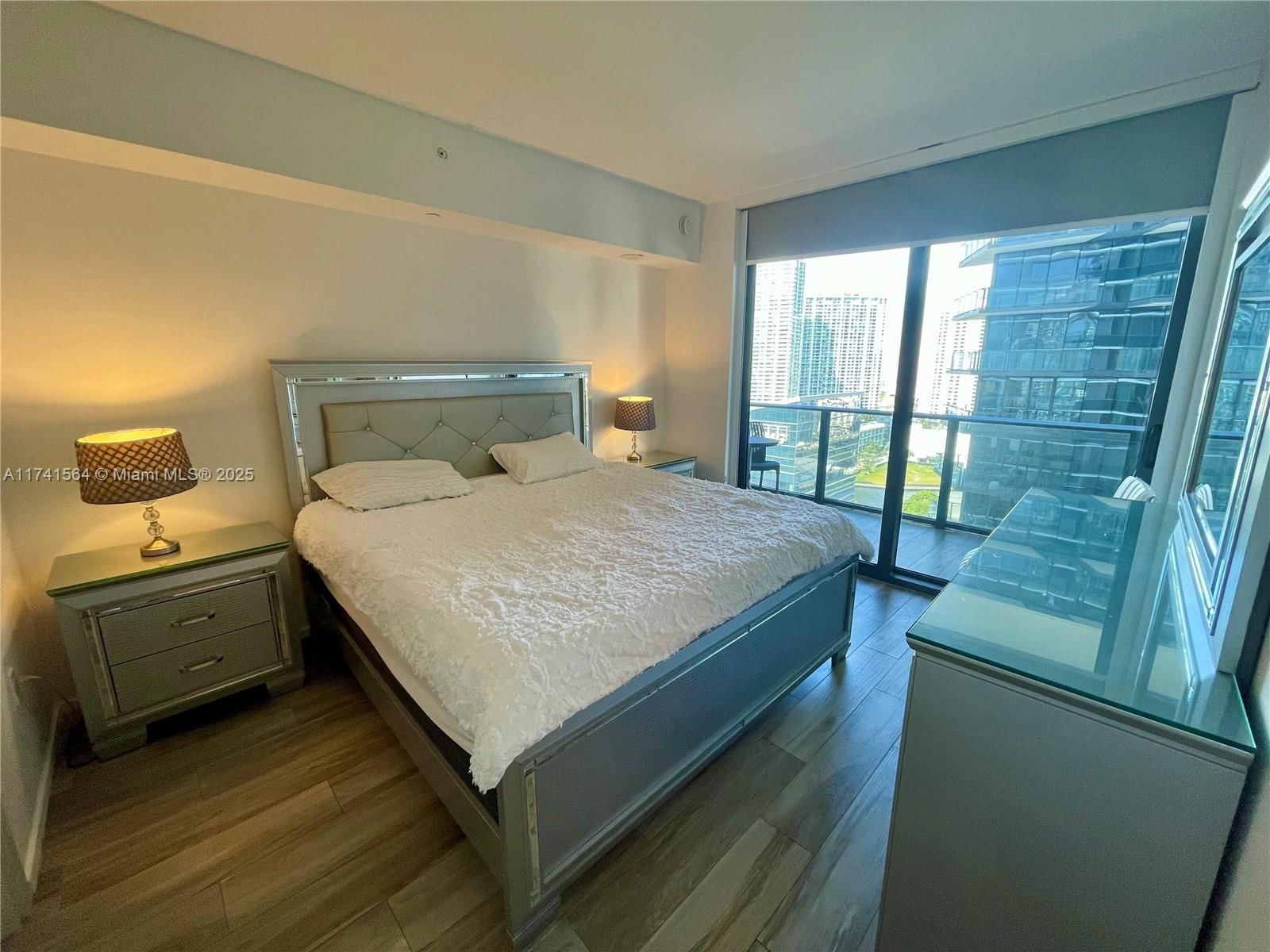 Real estate property located at 801 Miami Ave #2408, Miami-dade, 801 Sma Residences Condo, Miami, FL