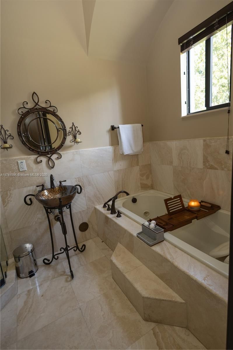 Real estate property located at 20875 236th St, Miami-dade, Bonanza Ranchos, Homestead, FL