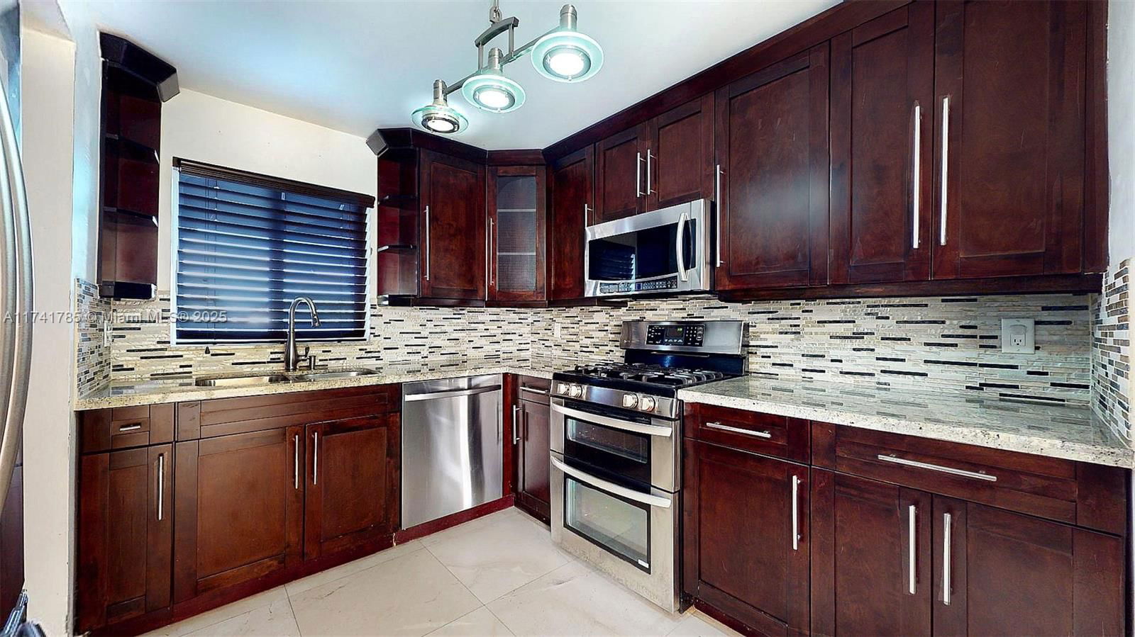 Real estate property located at 10965 70th Ter #10965, Miami-dade, Snapper Creek Townhouse S, Miami, FL