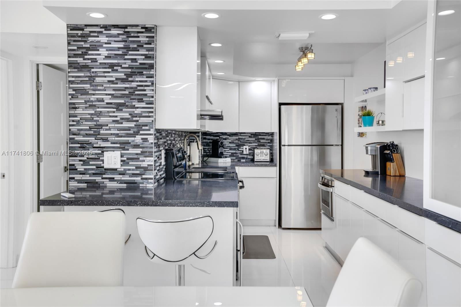 Real estate property located at 3031 Ocean Blvd #604, Broward, Galt Ocean Terrace Condo, Fort Lauderdale, FL