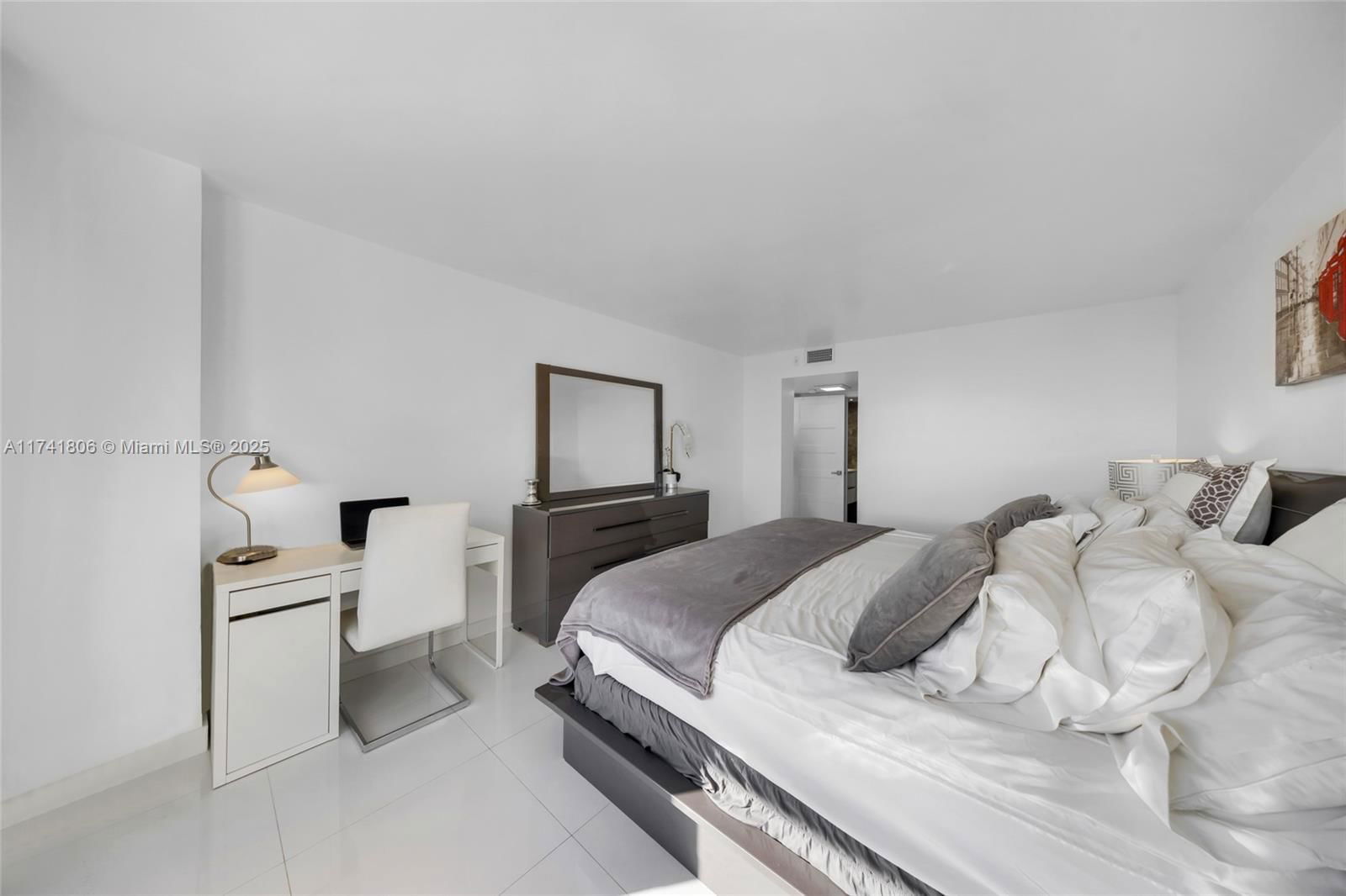 Real estate property located at 3031 Ocean Blvd #604, Broward, Galt Ocean Terrace Condo, Fort Lauderdale, FL