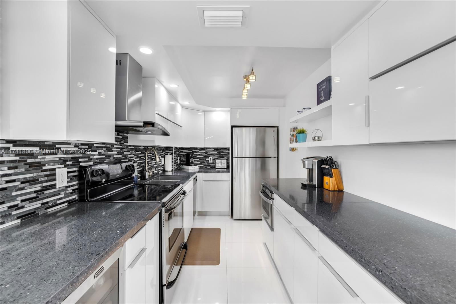Real estate property located at 3031 Ocean Blvd #604, Broward, Galt Ocean Terrace Condo, Fort Lauderdale, FL