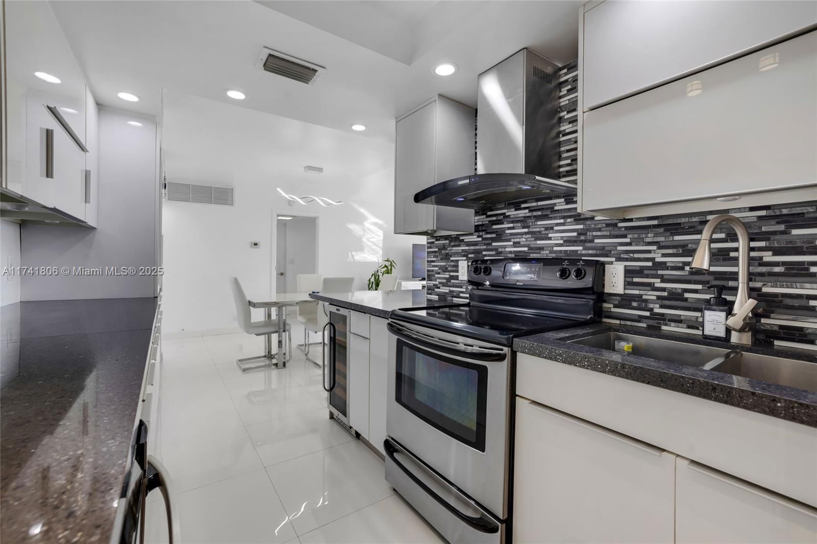 Real estate property located at 3031 Ocean Blvd #604, Broward, Galt Ocean Terrace Condo, Fort Lauderdale, FL