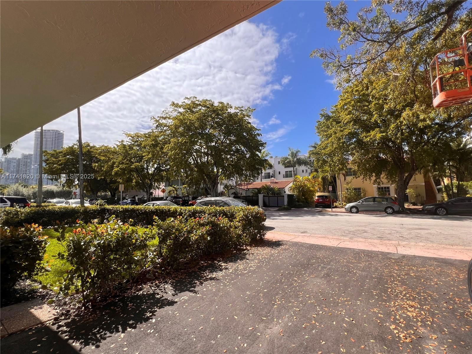 Real estate property located at 1033 Lenox Ave #209, Miami-dade, Lenox Plaza Condo, Miami Beach, FL