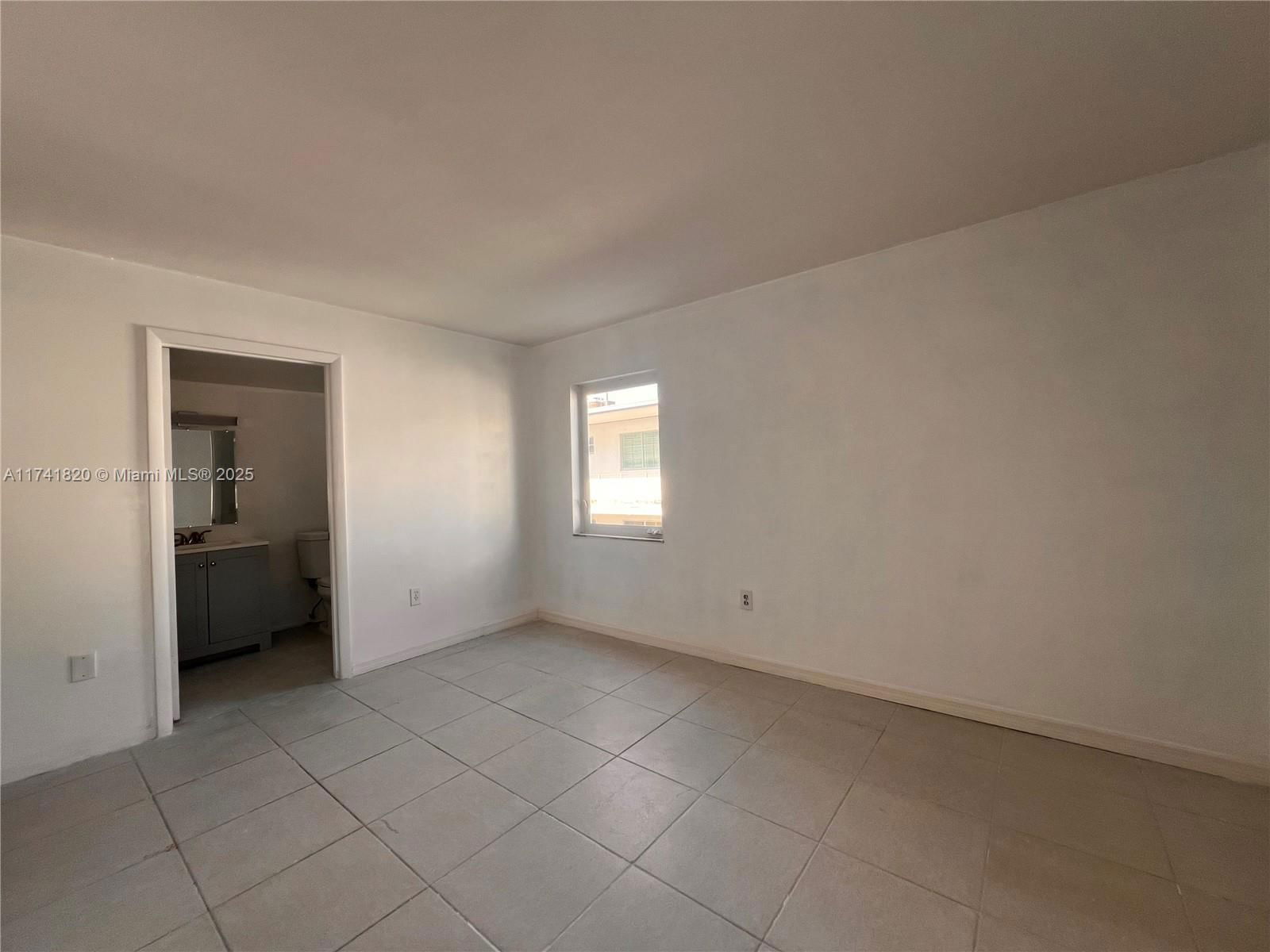 Real estate property located at 1033 Lenox Ave #209, Miami-dade, Lenox Plaza Condo, Miami Beach, FL