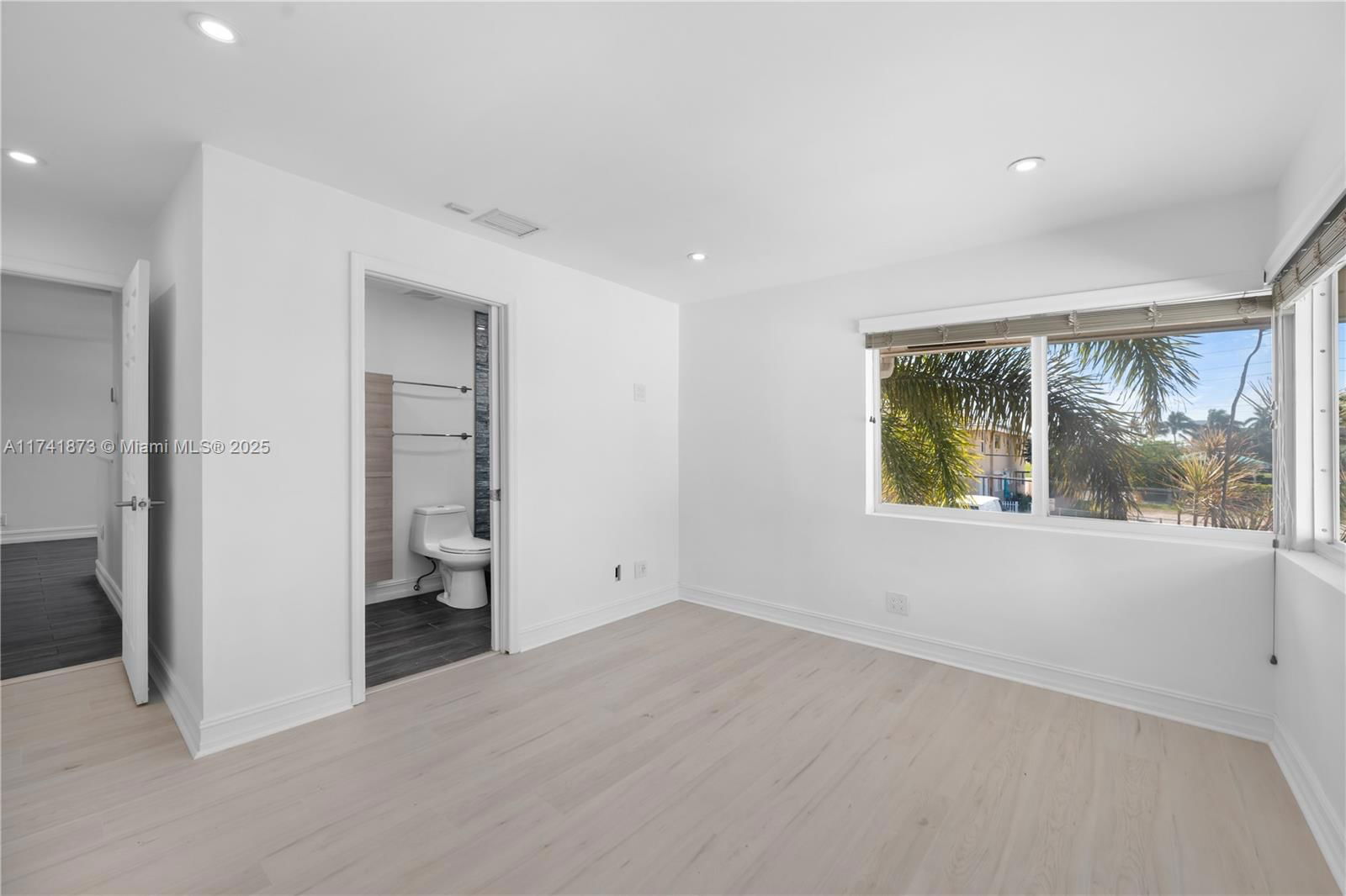Real estate property located at 2857 32nd St #27, Broward, Coral Ridge Waterside Con, Fort Lauderdale, FL