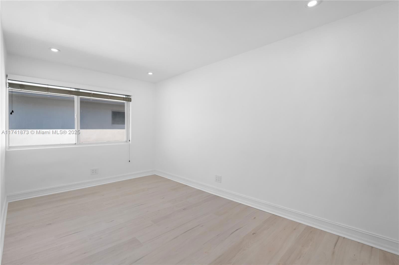 Real estate property located at 2857 32nd St #27, Broward, Coral Ridge Waterside Con, Fort Lauderdale, FL