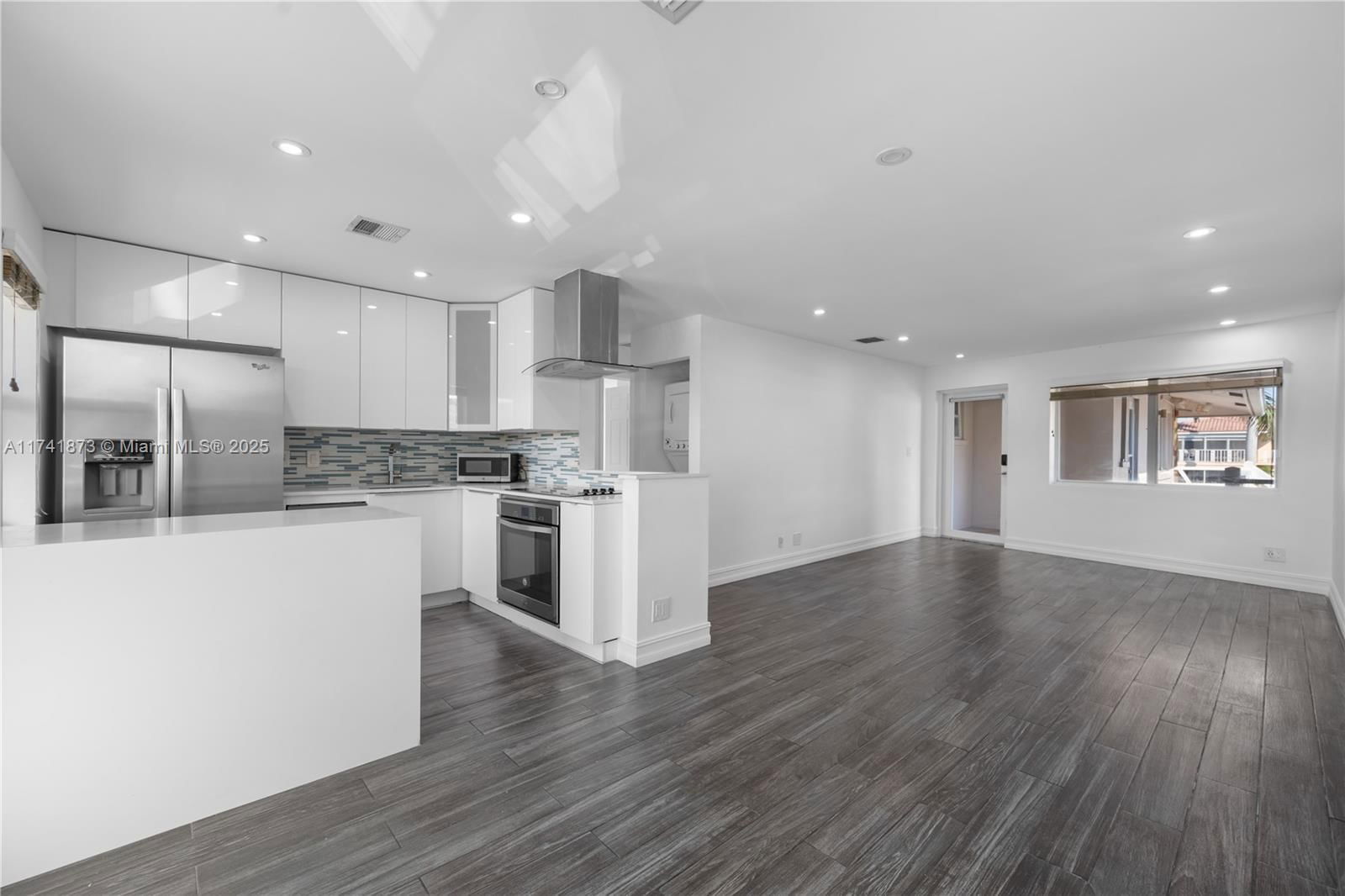 Real estate property located at 2857 32nd St #27, Broward, Coral Ridge Waterside Con, Fort Lauderdale, FL