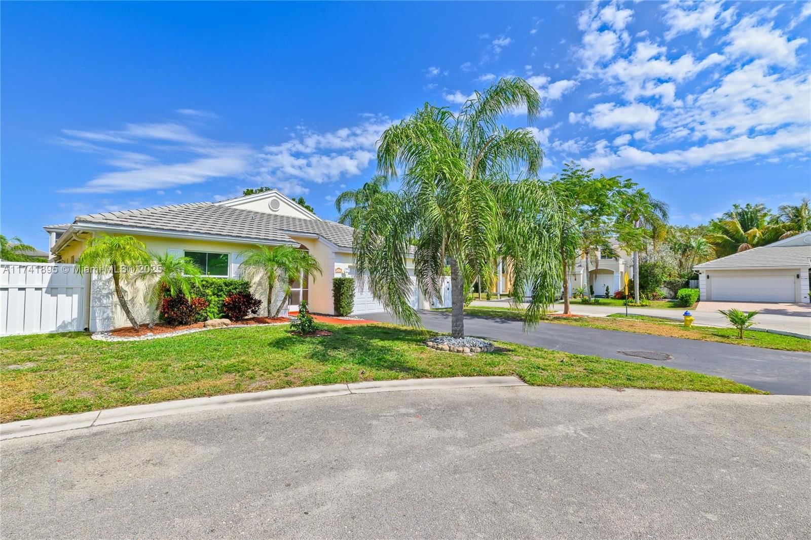 Real estate property located at 5212 53rd Cir, Broward, Winston Park Section One, Coconut Creek, FL