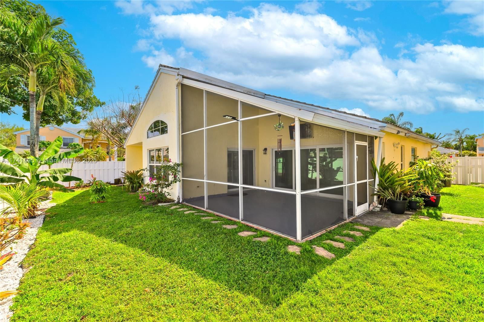 Real estate property located at 5212 53rd Cir, Broward, Winston Park Section One, Coconut Creek, FL