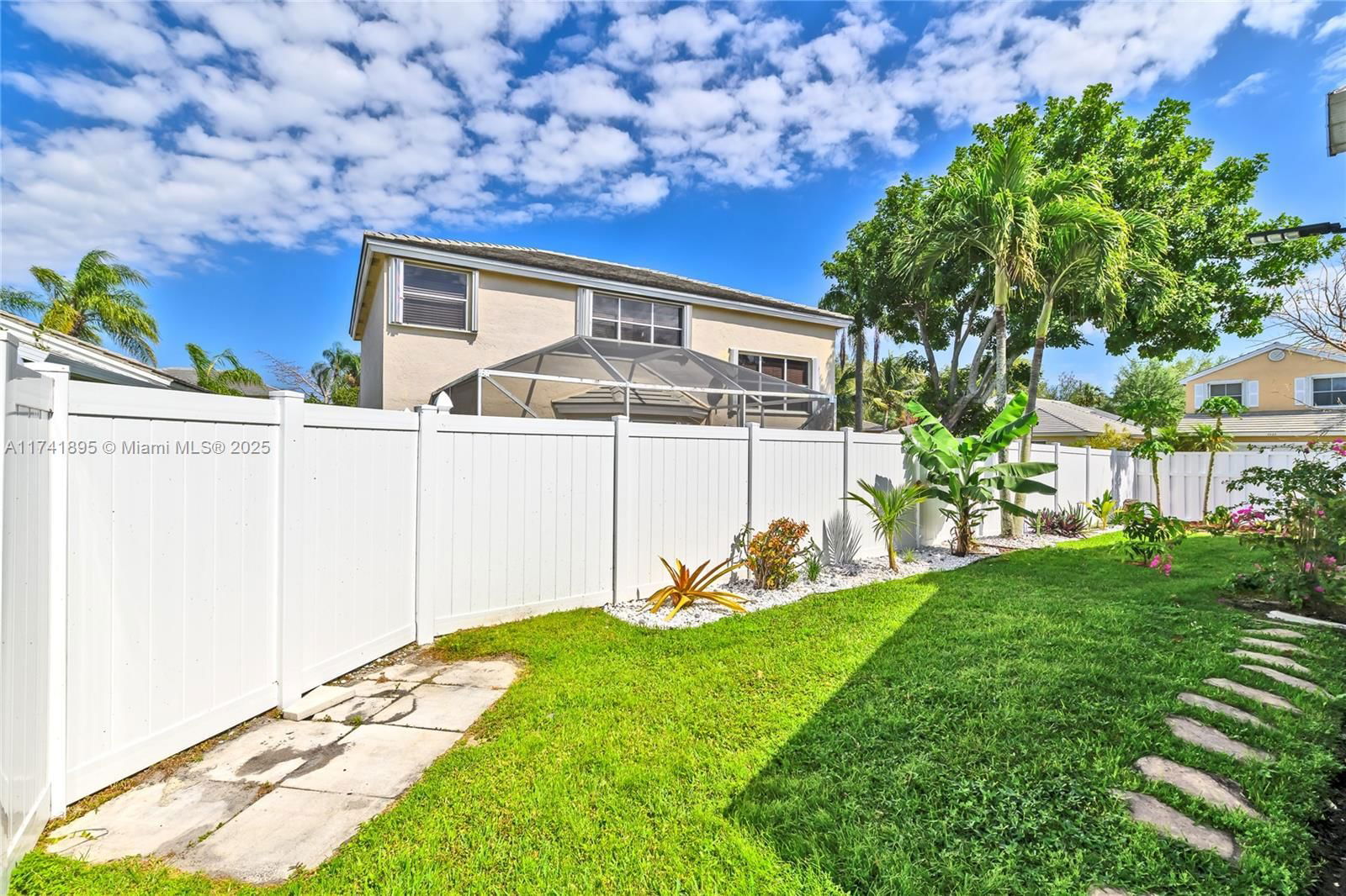 Real estate property located at 5212 53rd Cir, Broward, Winston Park Section One, Coconut Creek, FL