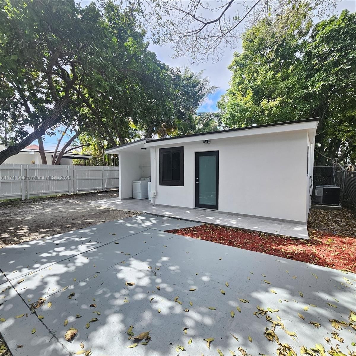Real estate property located at 1251 26th St, Miami-dade, West End Park Amd Pl, Miami, FL