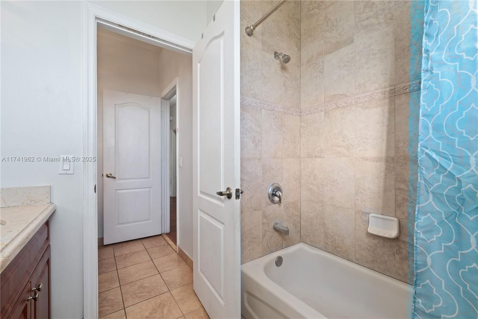 Real estate property located at 1360 142nd Ave, Miami-dade, West Dade Land Sub, Miami, FL