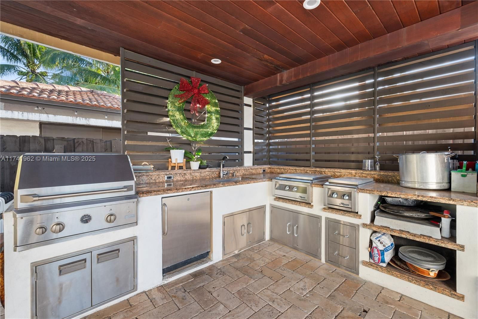 Real estate property located at 1360 142nd Ave, Miami-dade, West Dade Land Sub, Miami, FL