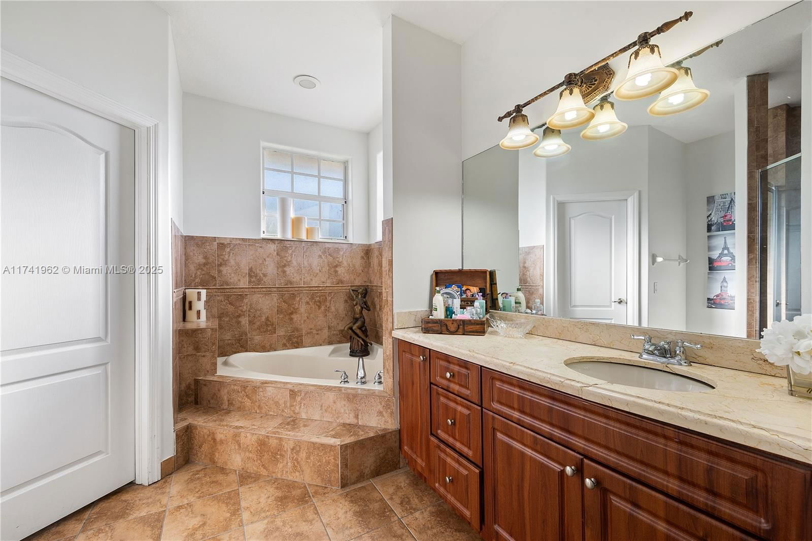 Real estate property located at 1360 142nd Ave, Miami-dade, West Dade Land Sub, Miami, FL