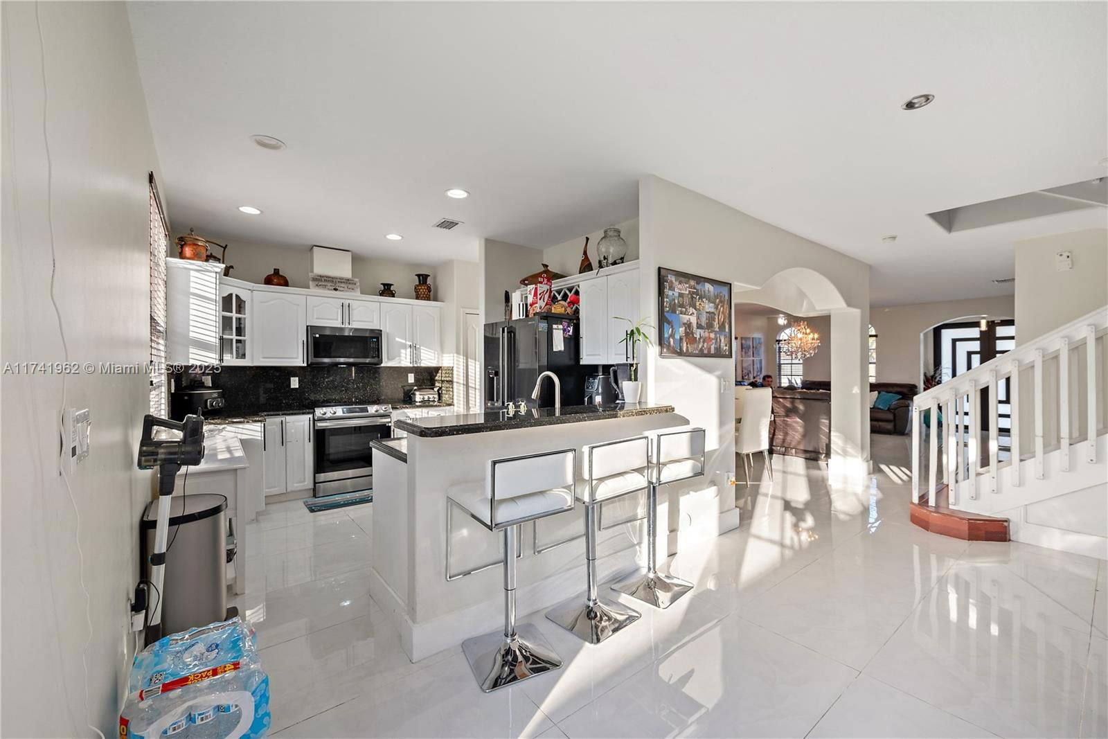 Real estate property located at 1360 142nd Ave, Miami-dade, West Dade Land Sub, Miami, FL