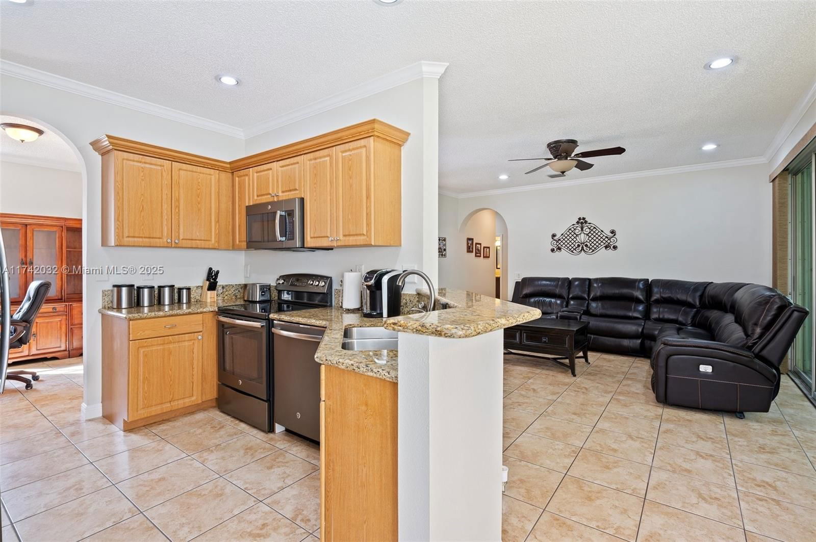 Real estate property located at 12321 10th Dr A-6, Broward, Steeplechase At Eagle Tra, Coral Springs, FL