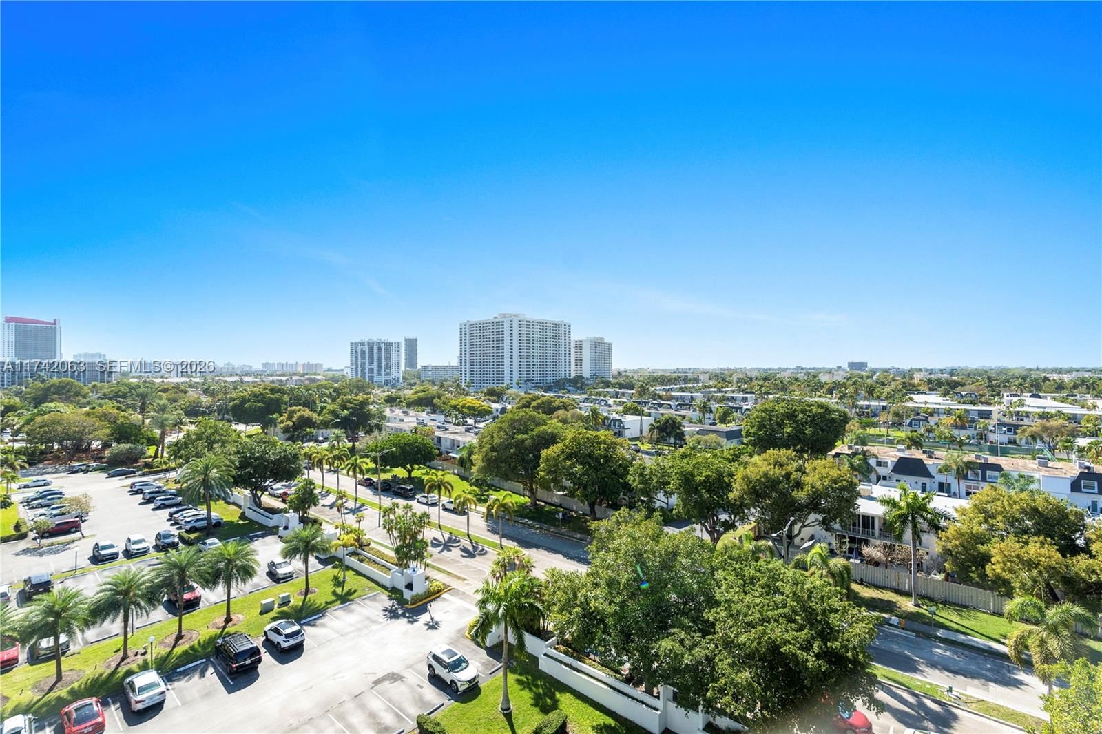 Real estate property located at 800 Parkview Dr #909, Broward, Oceanview Park Condo, Hallandale Beach, FL