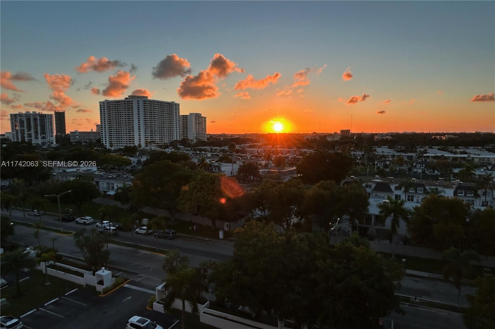 Real estate property located at 800 Parkview Dr #909, Broward, Oceanview Park Condo, Hallandale Beach, FL