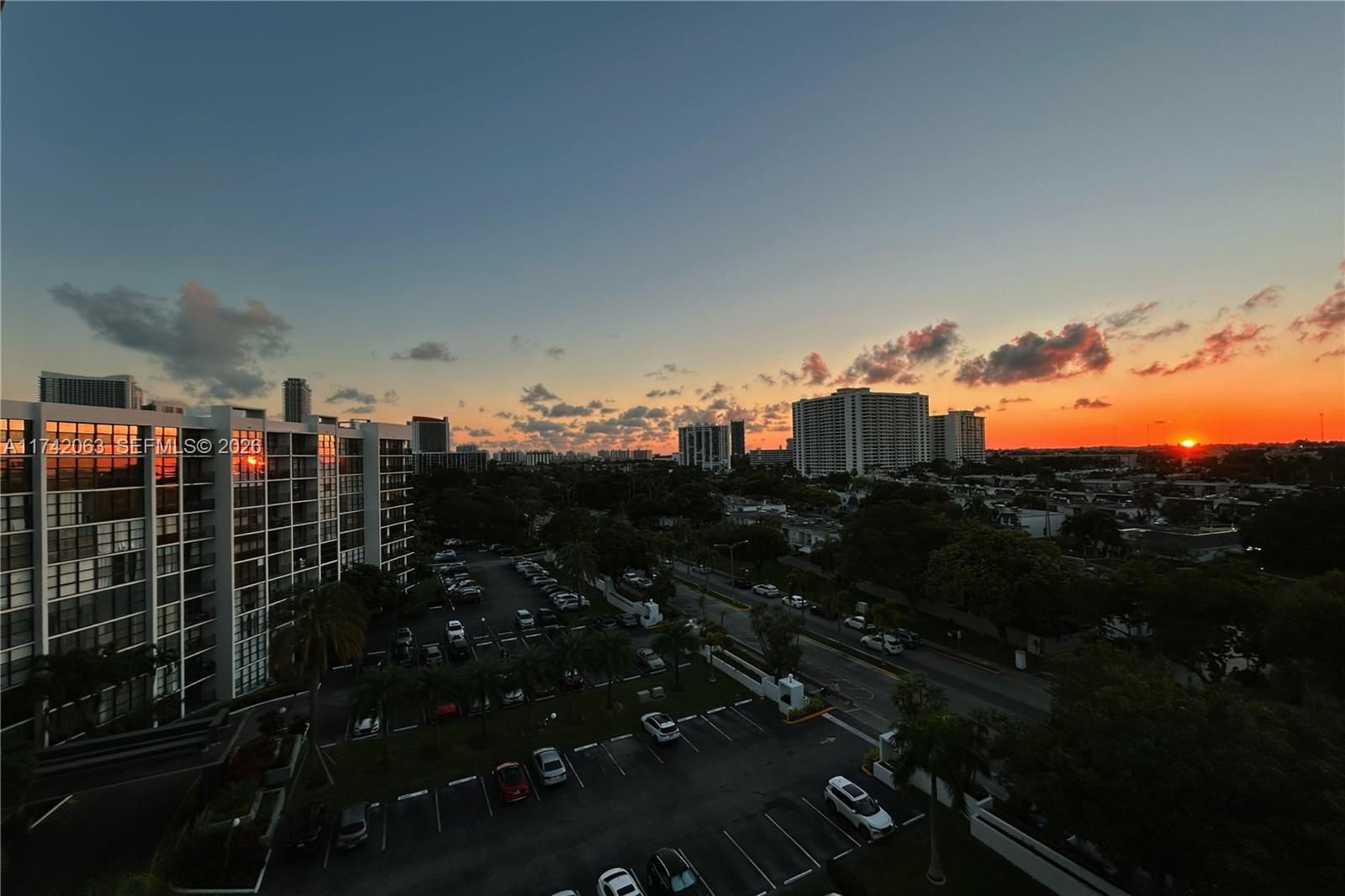 Real estate property located at 800 Parkview Dr #909, Broward, Oceanview Park Condo, Hallandale Beach, FL