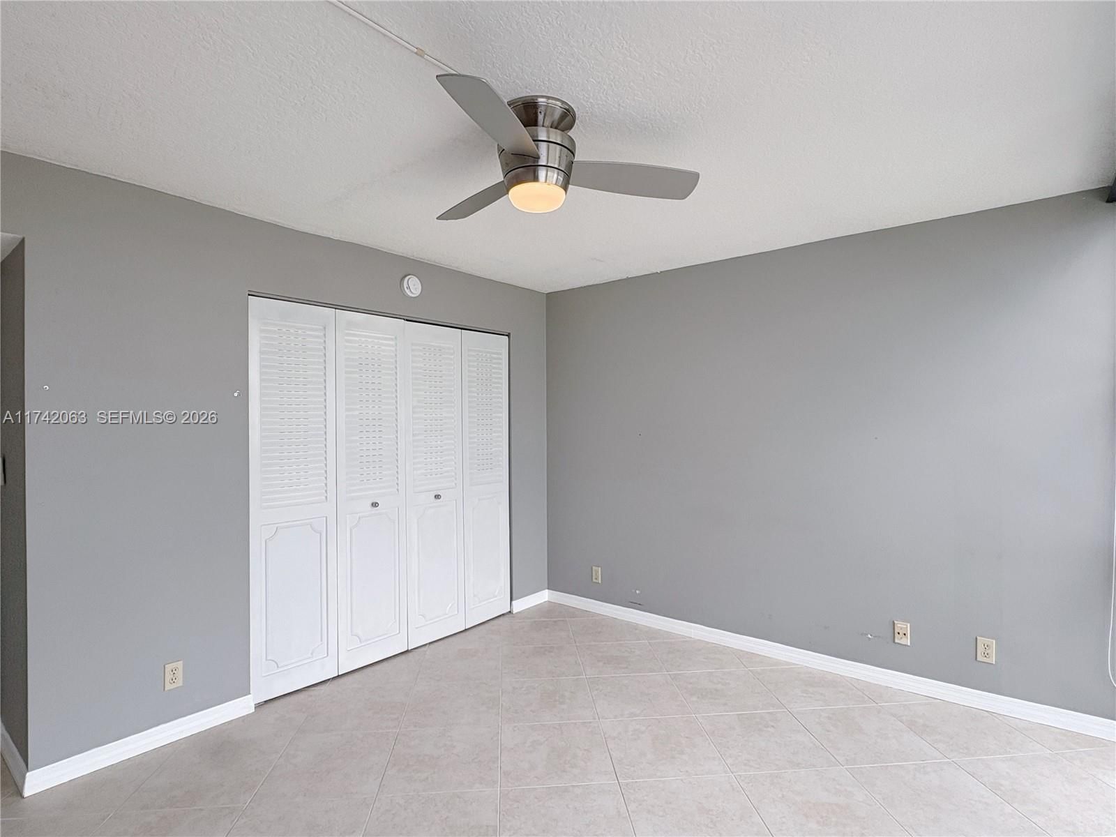 Real estate property located at 800 Parkview Dr #909, Broward, Oceanview Park Condo, Hallandale Beach, FL
