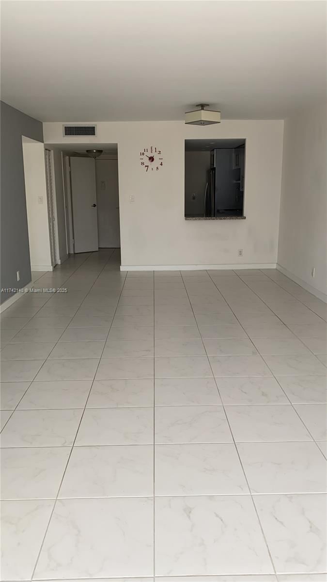 Real estate property located at 1000 Parkview Dr #226, Broward, Oceanview Park Condo, Hallandale Beach, FL