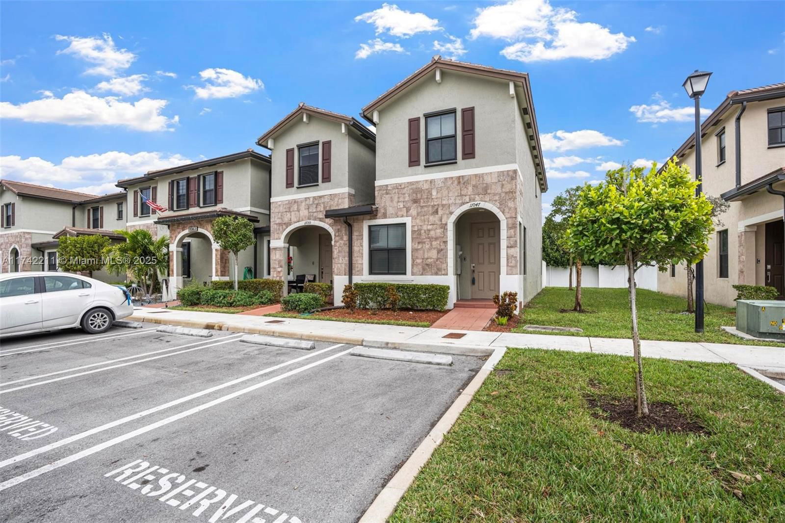 Real estate property located at 11047 32nd Ln, Miami-dade, Aquabella North Replat, Hialeah, FL