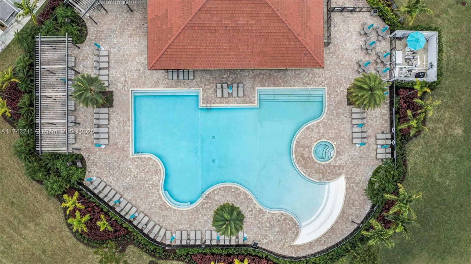 Real estate property located at 11047 32nd Ln, Miami-dade, Aquabella North Replat, Hialeah, FL