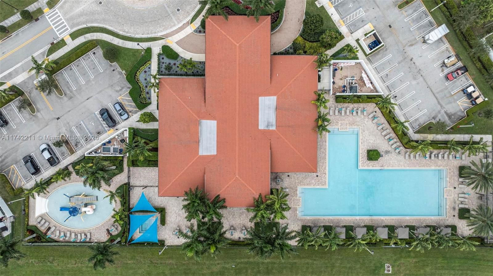 Real estate property located at 11047 32nd Ln, Miami-dade, Aquabella North Replat, Hialeah, FL