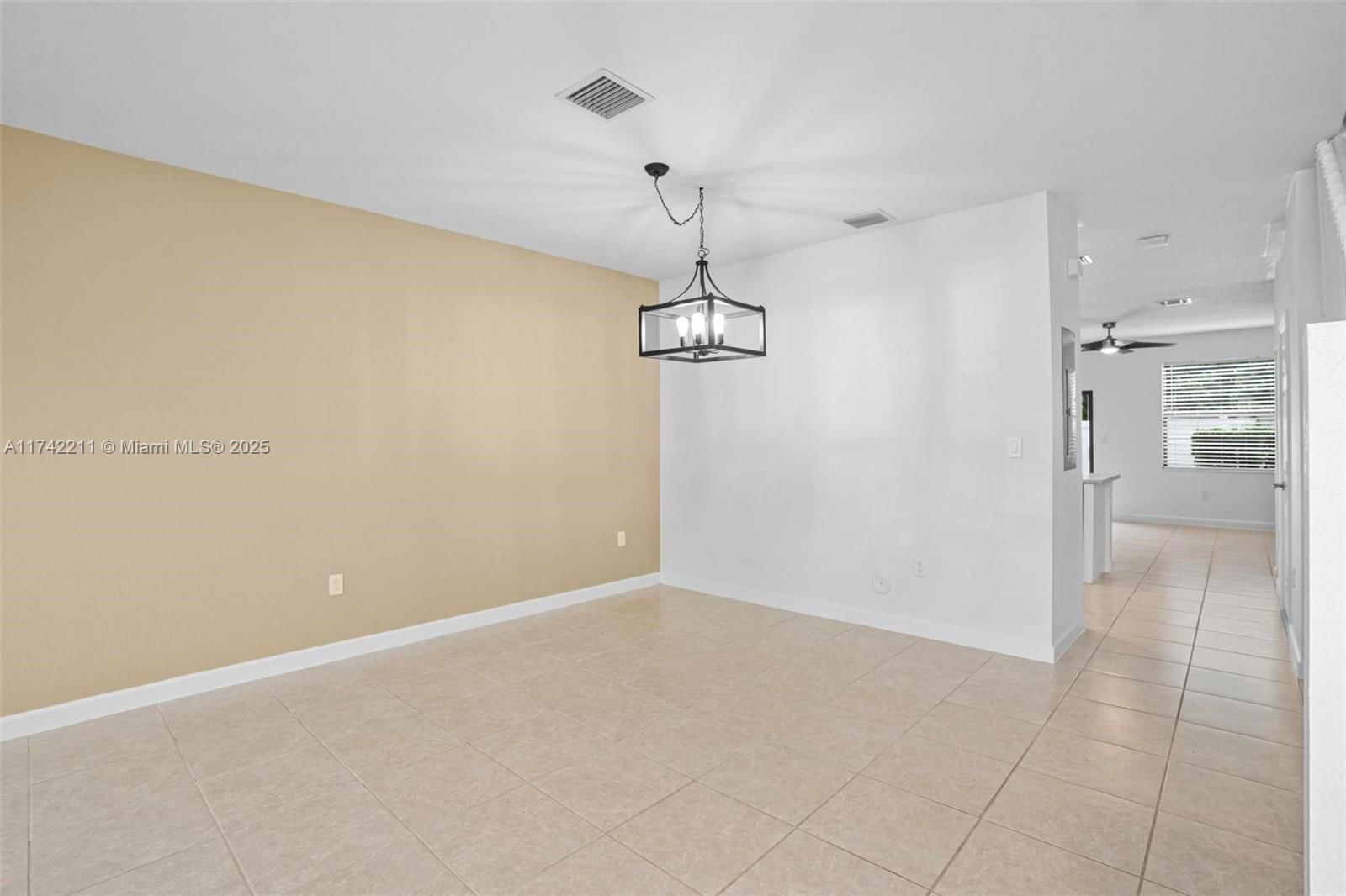 Real estate property located at 11047 32nd Ln, Miami-dade, Aquabella North Replat, Hialeah, FL