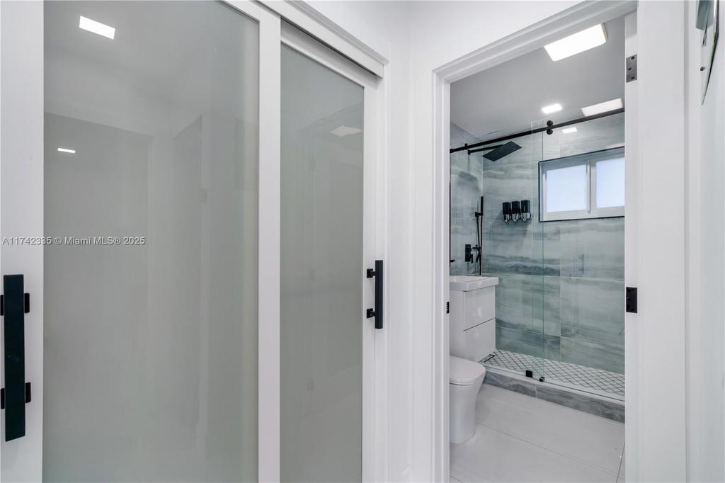 Real estate property located at 2700 135th St #32, Miami-dade, Fairmont House Inc - Co-o, North Miami, FL