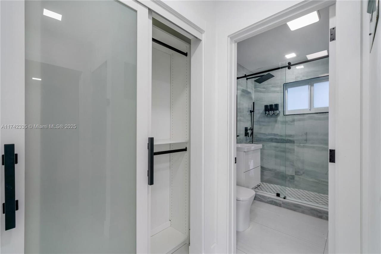 Real estate property located at 2700 135th St #32, Miami-dade, Fairmont House Inc - Co-o, North Miami, FL