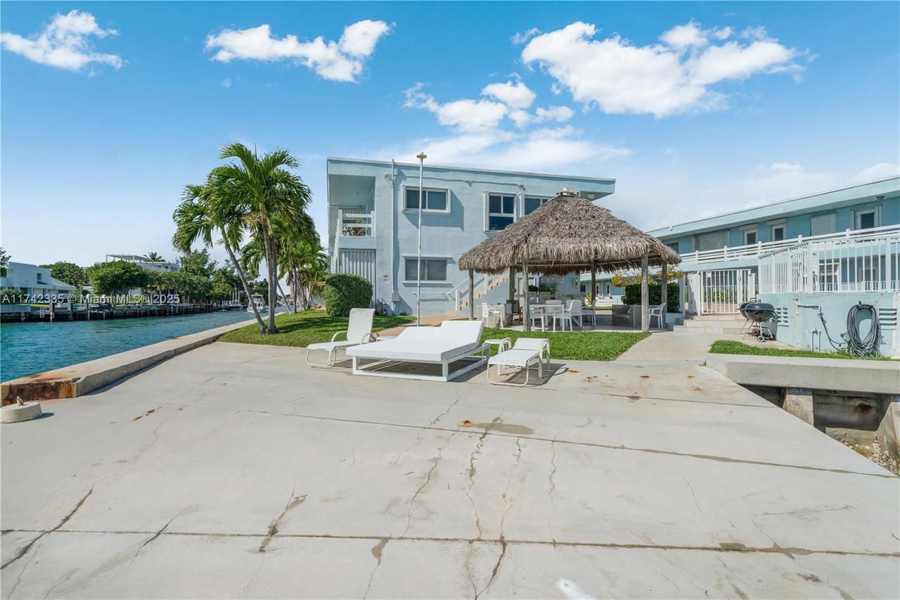 Real estate property located at 2700 135th St #32, Miami-dade, Fairmont House Inc - Co-o, North Miami, FL