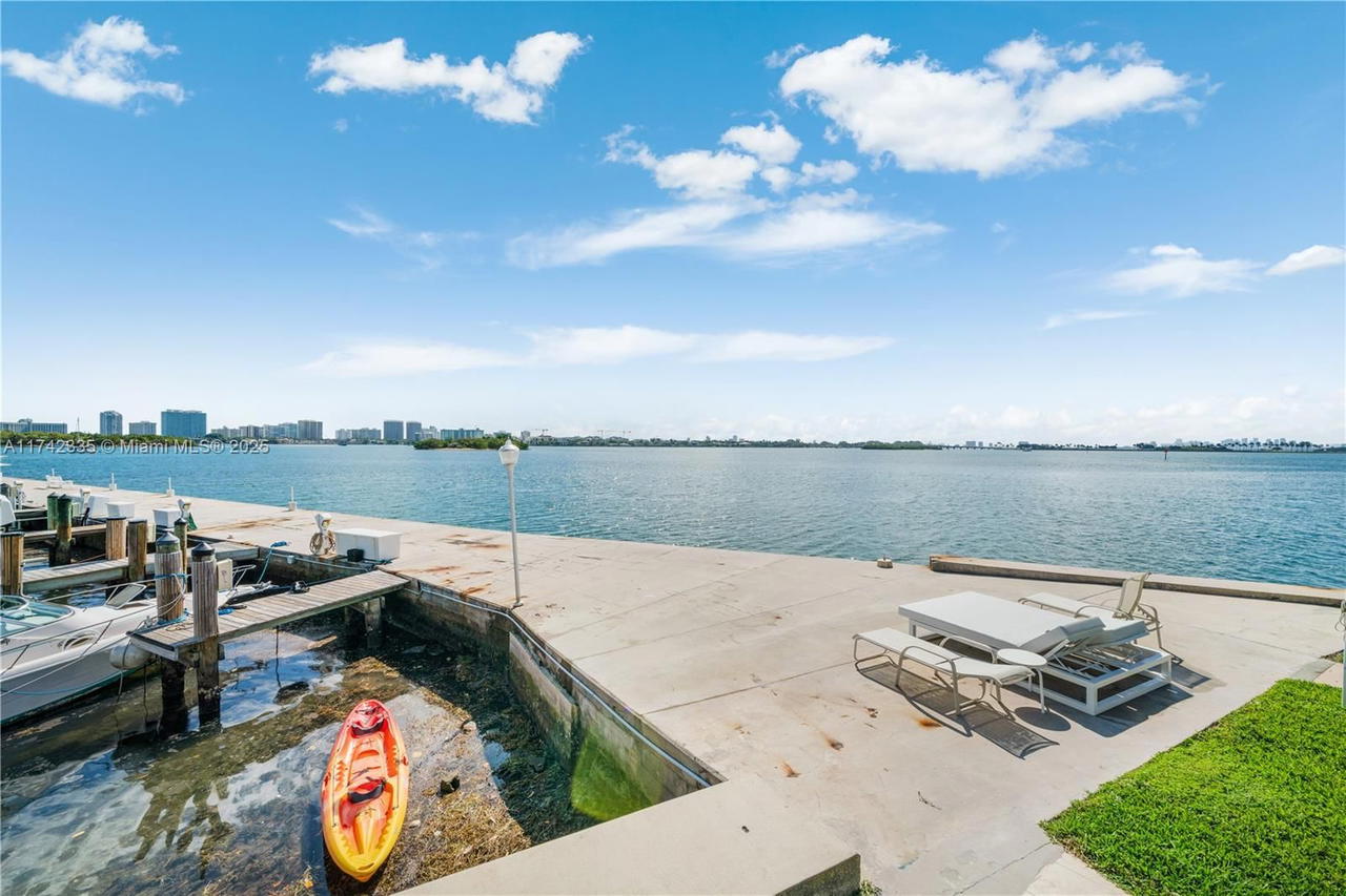 Real estate property located at 2700 135th St #32, Miami-dade, Fairmont House Inc - Co-o, North Miami, FL