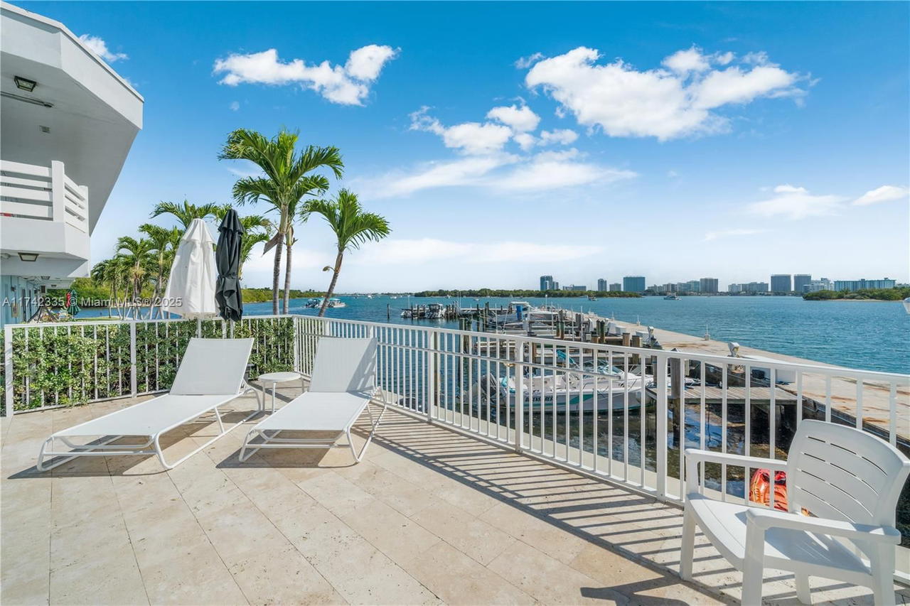 Real estate property located at 2700 135th St #32, Miami-dade, Fairmont House Inc - Co-o, North Miami, FL