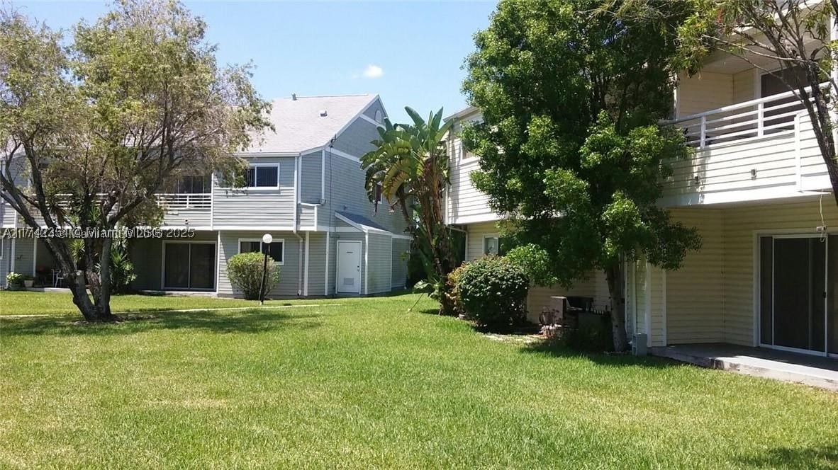 Real estate property located at 3441 44th St #106, Broward, Summer Lake, Oakland Park, FL