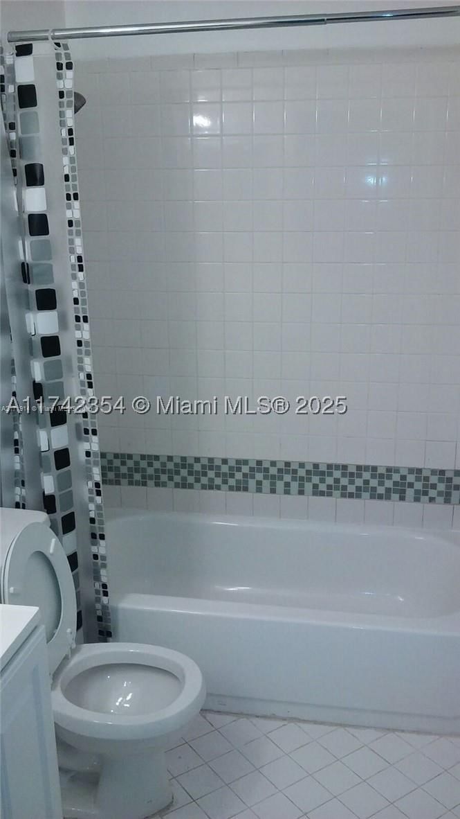 Real estate property located at 3441 44th St #106, Broward, Summer Lake, Oakland Park, FL