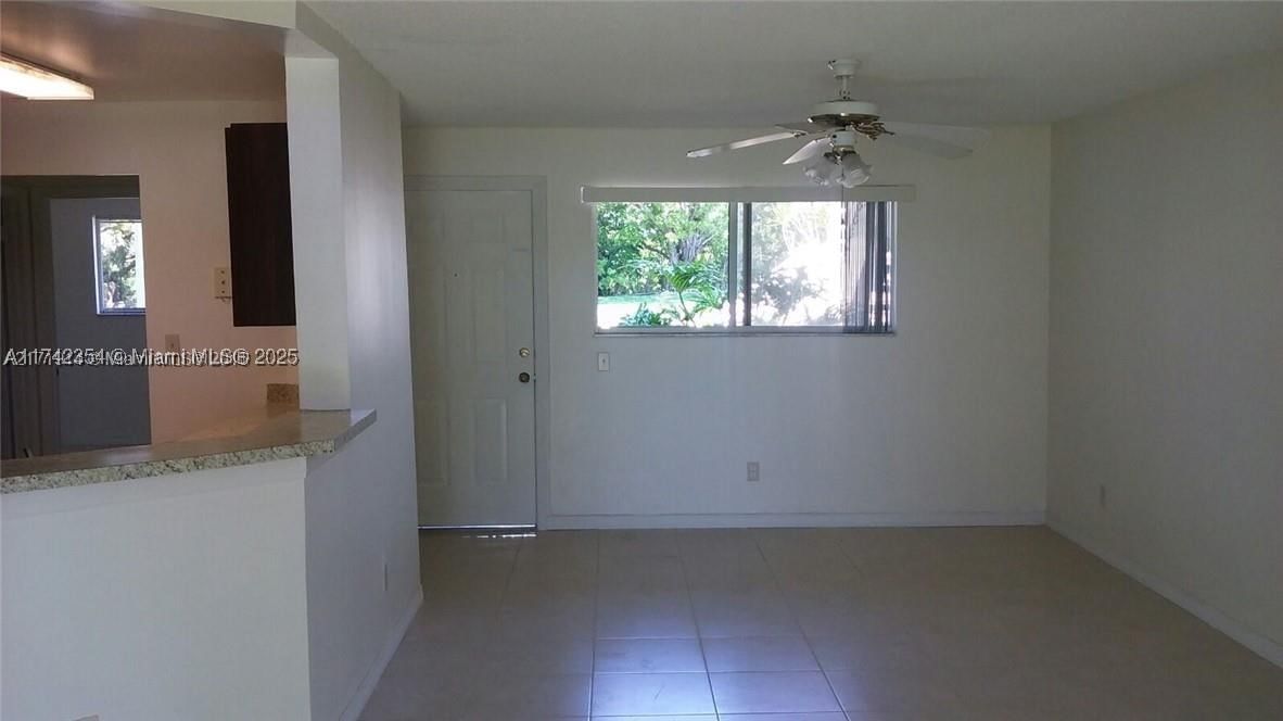 Real estate property located at 3441 44th St #106, Broward, Summer Lake, Oakland Park, FL