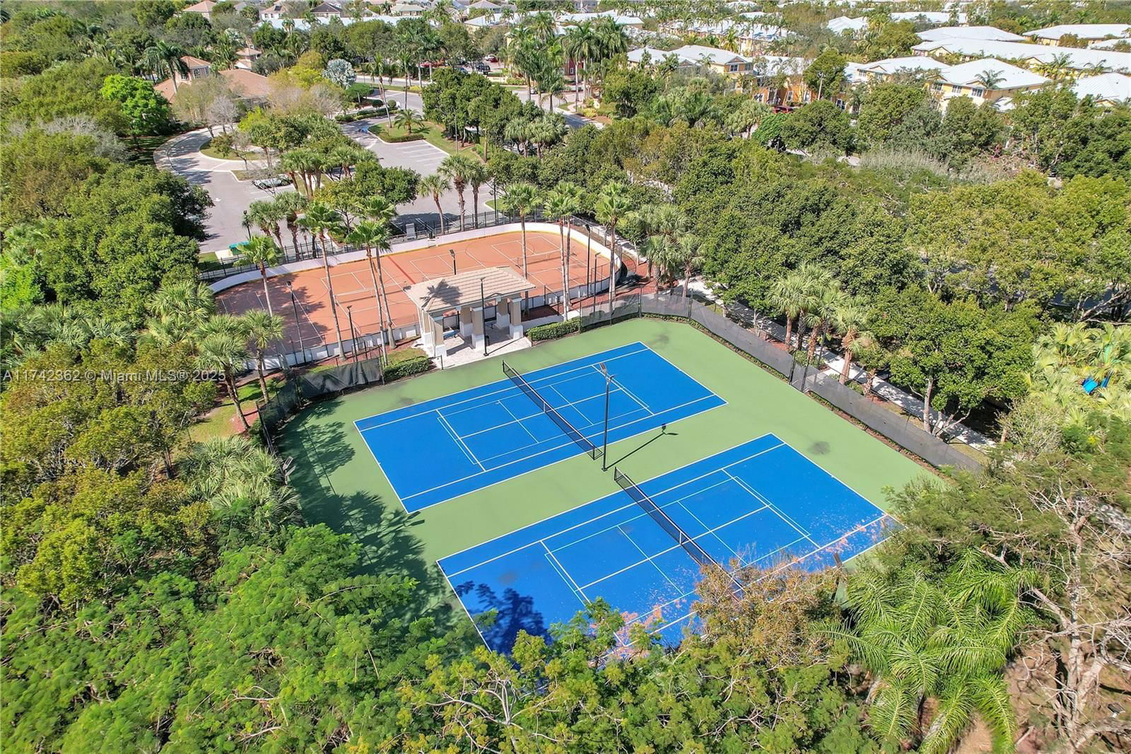 Real estate property located at 207 Berenger Walk, Palm Beach, Anthony Groves Ph 2, Royal Palm Beach, FL