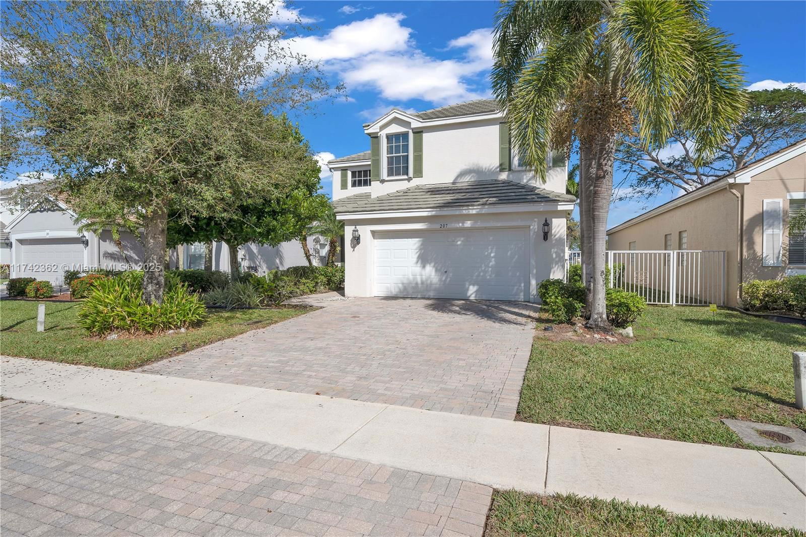 Real estate property located at 207 Berenger Walk, Palm Beach, Anthony Groves Ph 2, Royal Palm Beach, FL