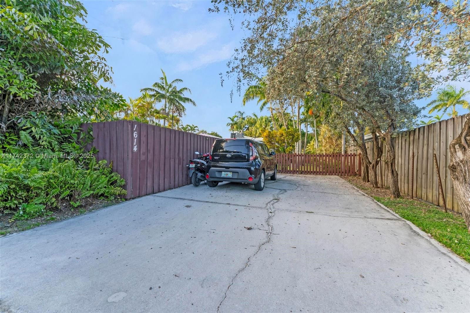Real estate property located at 1614 Fletcher St, Broward, Sunset Trails No 4, Hollywood, FL