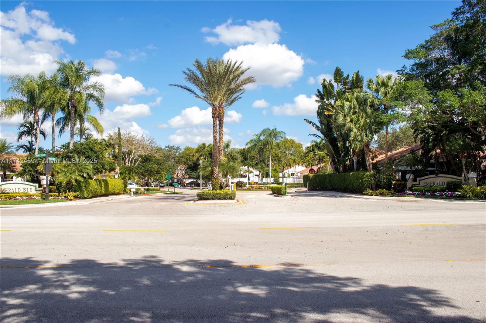 Real estate property located at 803 Garnet Circles, Broward, Sector 5 Parcel, Weston, FL