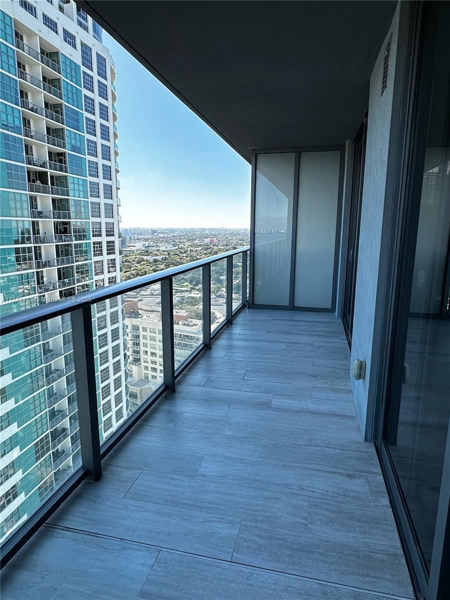 Real estate property located at 121 34th St #2403, Miami-dade, 3401 Midtown Condo, Miami, FL